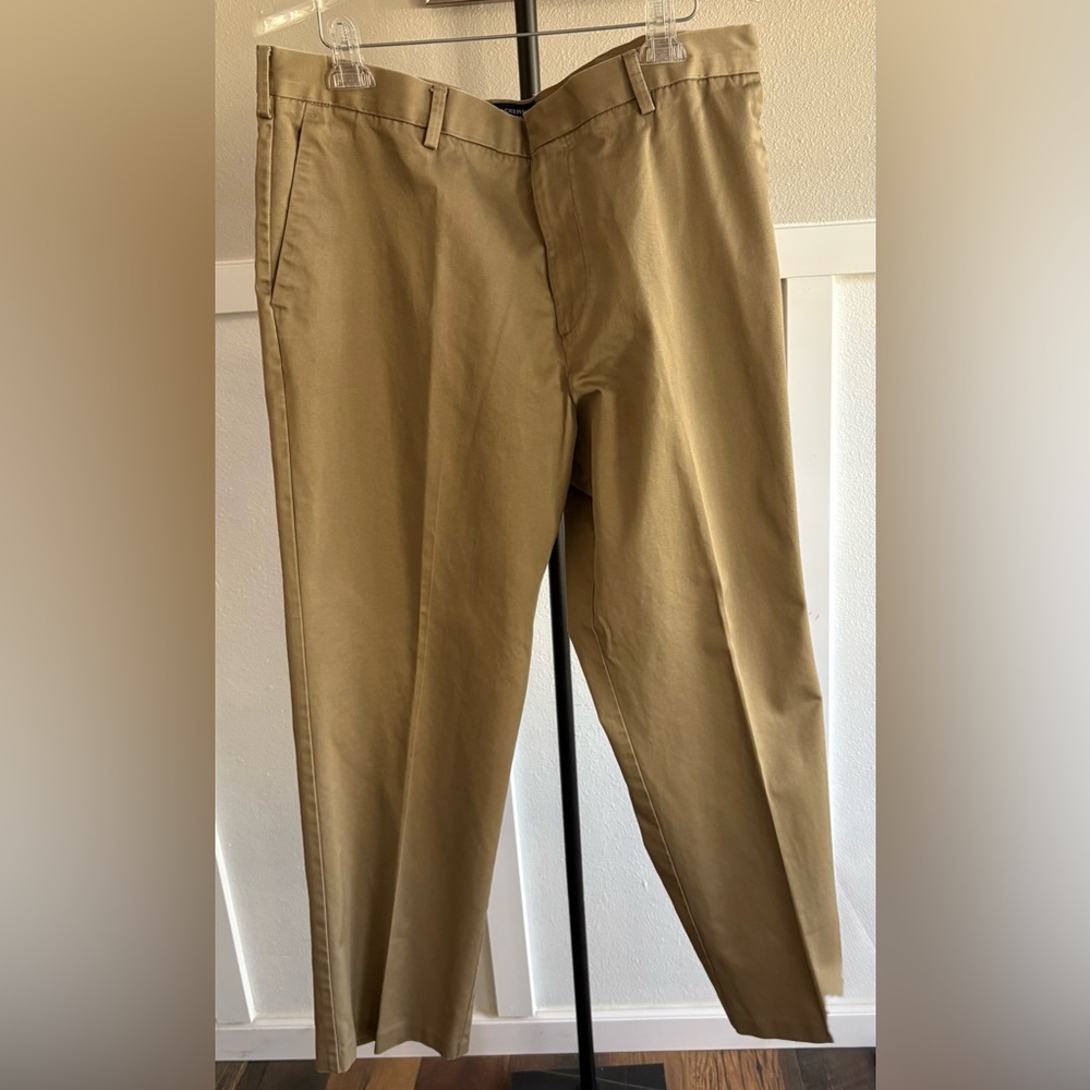 Dockers Men’s Khaki Pants Classic Fit 40x30